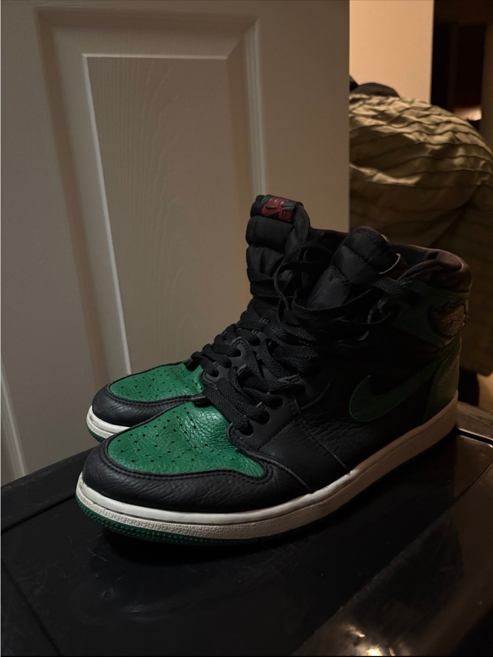 Nike Air Jordan 1 High OG - Black/Green